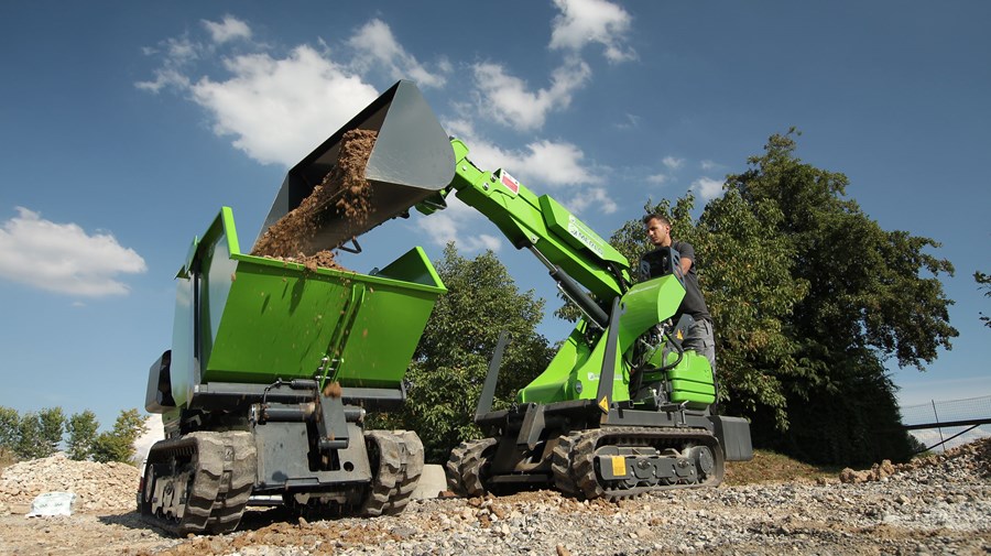 Transporteur avec dumper